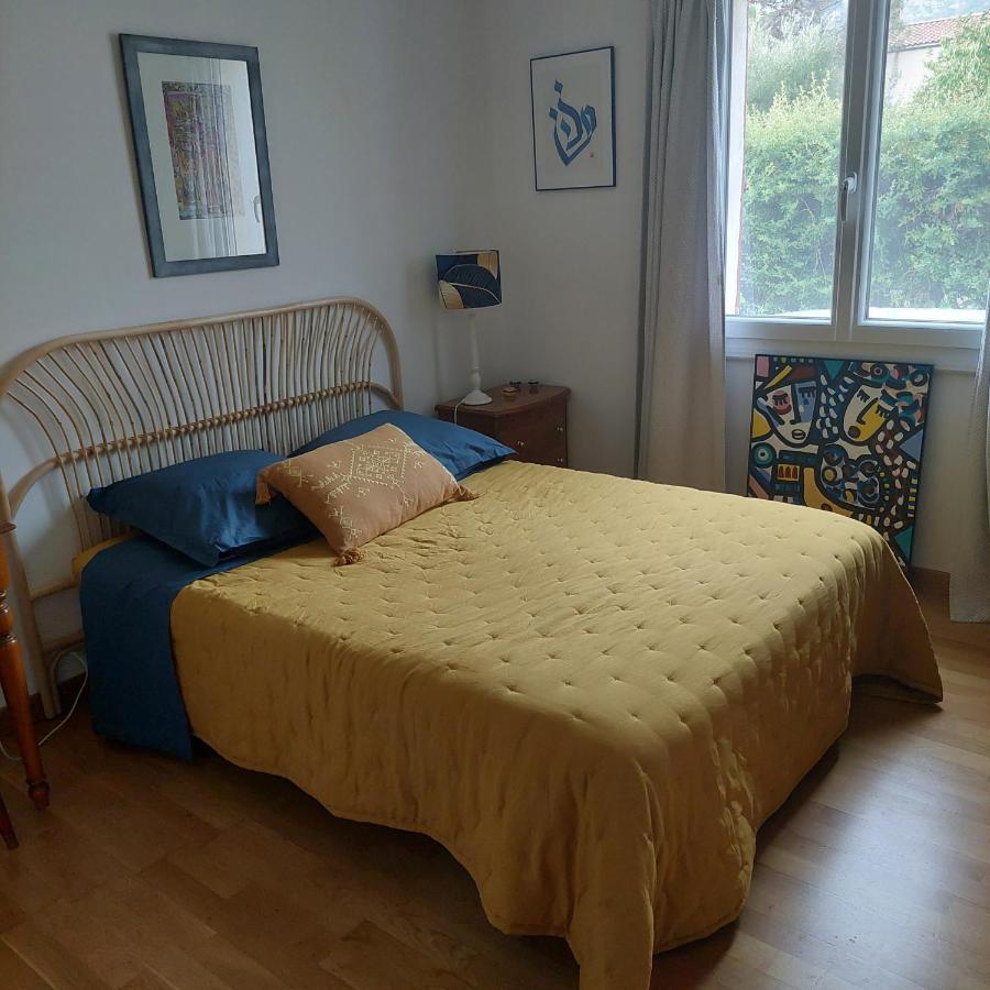 Etxe Laminak Bed & Breakfast Sisteron Exterior photo